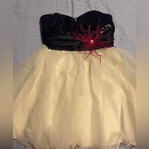 SPEECHLESS BLACK & WHITE SEQUIN & CHIFFON DRESS